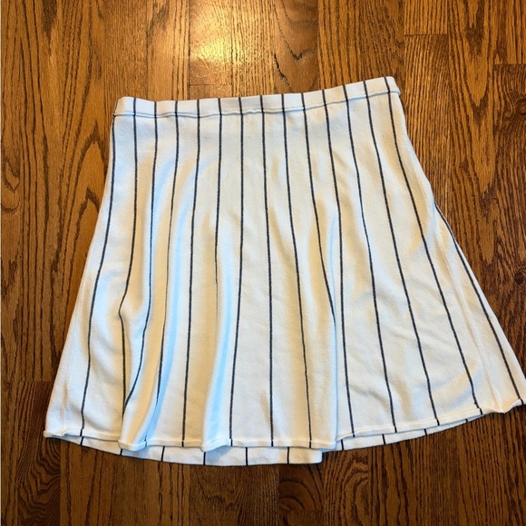 Theory Lotamee P Prosecco Black & White Striped A-Line Skirt Size: Large - Picture 5 of 10